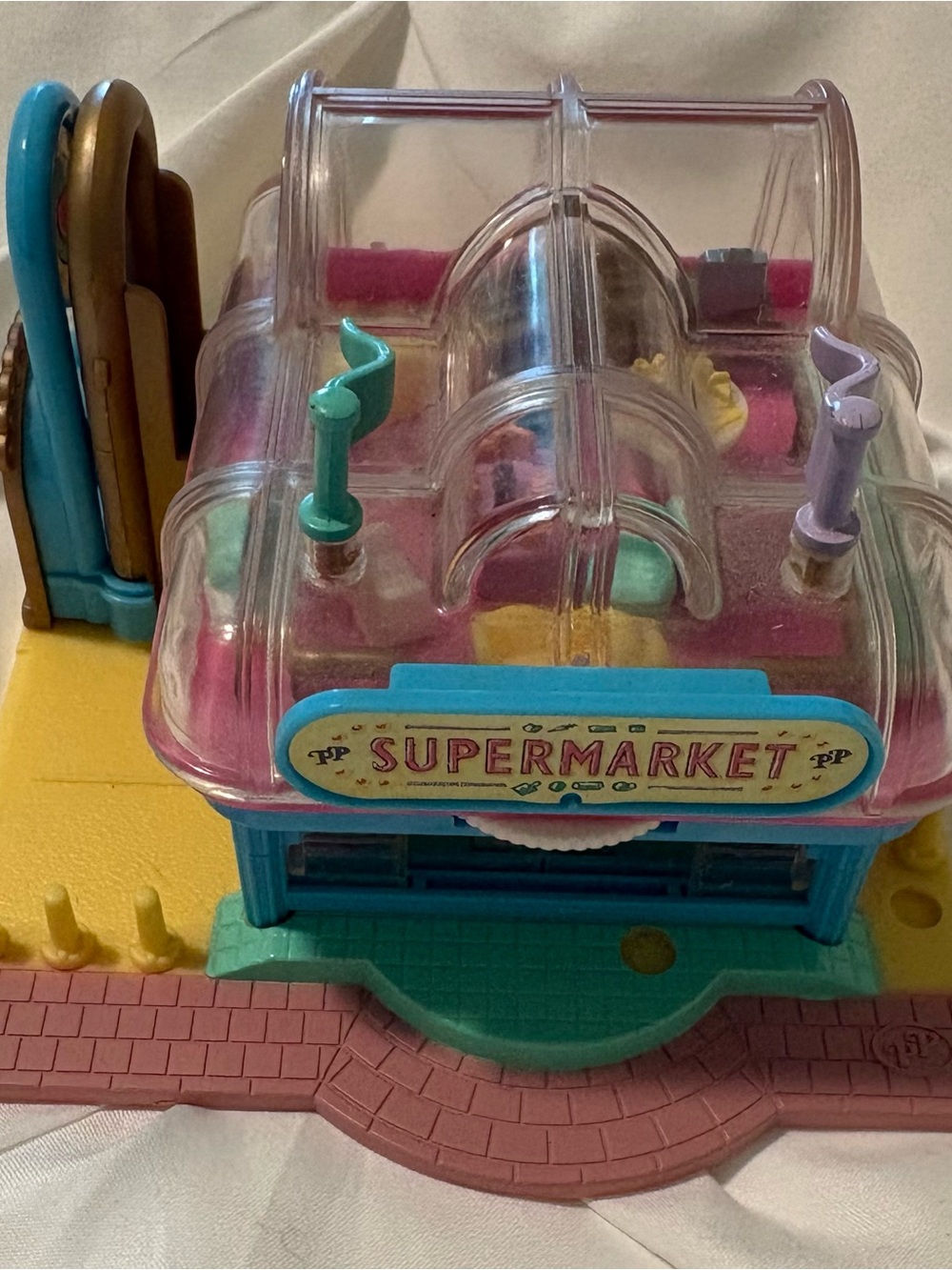 Polly Pocket Supermarket, Lights Work! Made in 1995 by Blue Bird.